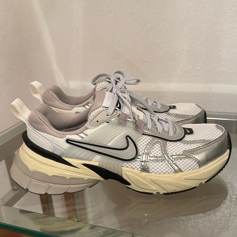 Nike V2K Run